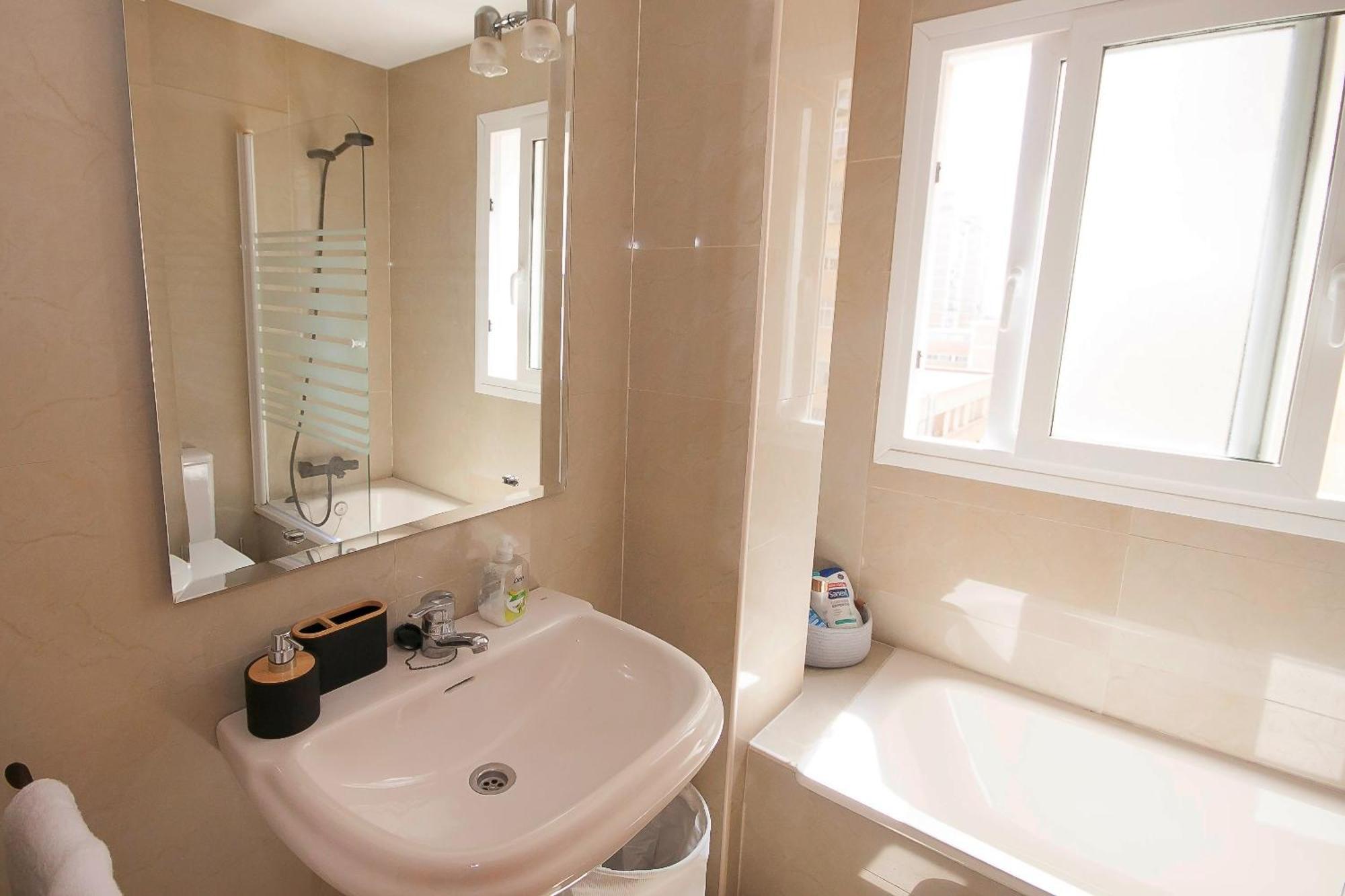 Ave Huelin 3Rooms Alojamiento Con Parking Y Ac Малага Екстер'єр фото