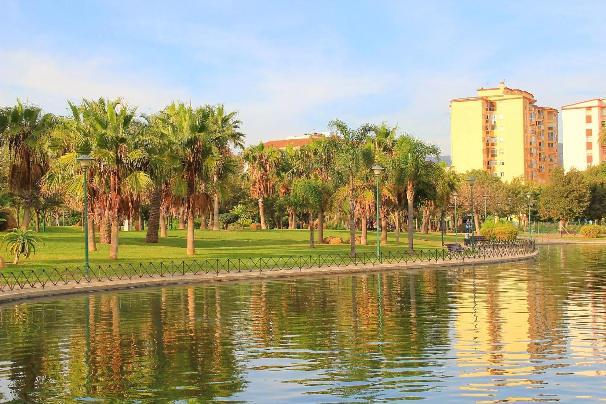 Ave Huelin 3Rooms Alojamiento Con Parking Y Ac Малага Екстер'єр фото